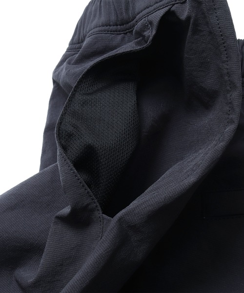 NANGA（ナンガ）の「DotAir COMFY SHORTS/ドットエア コンフィーショーツ（その他パンツ・メンズ・ブラック/ベージュ/グレー/オリーブ/マスタード/ブラウン/ブラック系その他/プラム/ブルー・S/M/L/XL）」の16枚目の写真