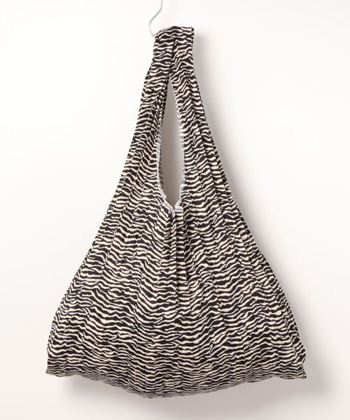 coca（coca）（コカ）の「ゼブラプリーツバッグ（トートバッグ・レディース・A/B・ONE SIZE）」の3枚目の写真