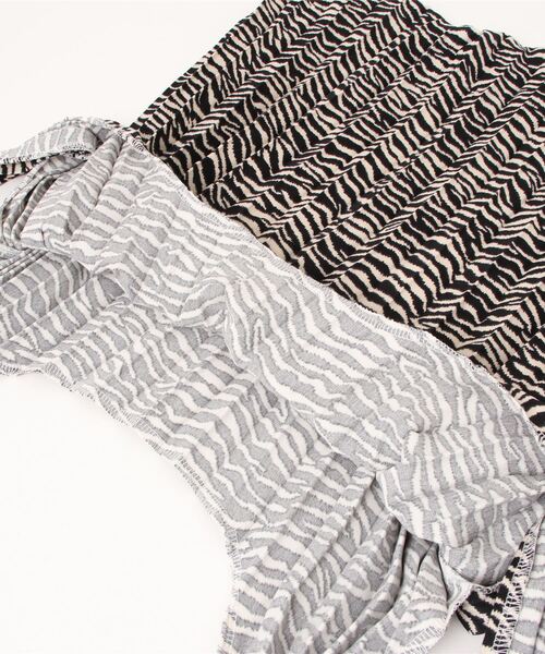 coca（coca）（コカ）の「ゼブラプリーツバッグ（トートバッグ・レディース・A/B・ONE SIZE）」の4枚目の写真