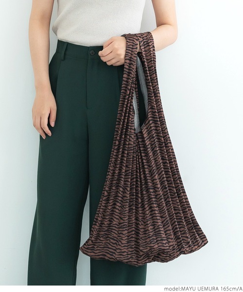 coca（coca）（コカ）の「ゼブラプリーツバッグ（トートバッグ・レディース・A/B・ONE SIZE）」の13枚目の写真