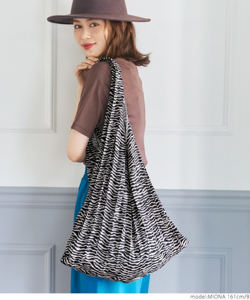 coca（coca）（コカ）の「ゼブラプリーツバッグ（トートバッグ・レディース・A/B・ONE SIZE）」の10枚目の写真