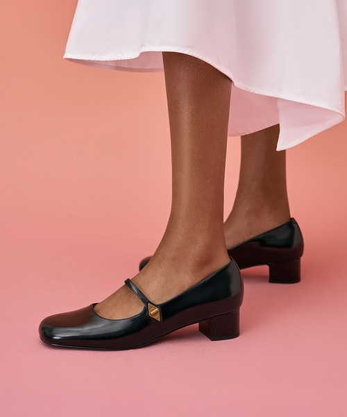 メタリックアクセント メリージェーンパンプス CHARLES&KEITH CHARLES & KEITH（チャールズ & キース）の「メタリック