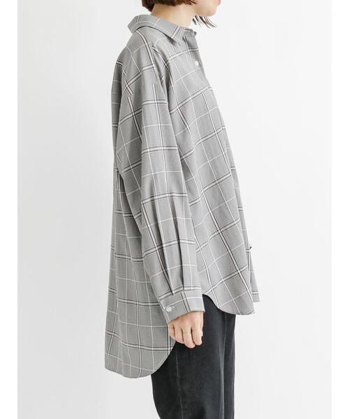 Samansa Mos2 blue（サマンサモスモスブルー）の「マルチスタイルシャツ（シャツ/ブラウス・レディース・ベージュ/ブラウン/グレー/オフホワイト/カーキ/ブルー/モカ・MEDIUM/LARGE）」の14枚目の写真