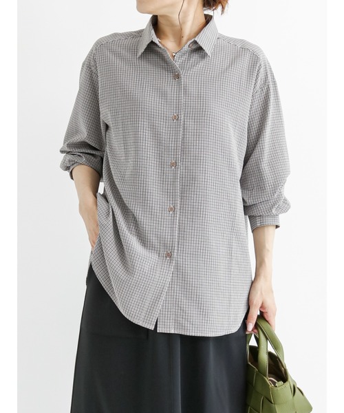 Samansa Mos2 blue（サマンサモスモスブルー）の「マルチスタイルシャツ（シャツ/ブラウス・レディース・ベージュ/ブラウン/グレー/オフホワイト/カーキ/ブルー/モカ・MEDIUM/LARGE）」の4枚目の写真