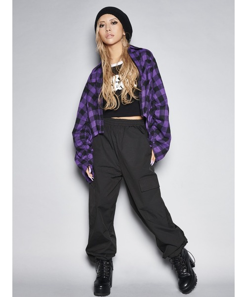 EGOIST（エゴイスト）の「ドロストスリーブ短丈シャツIII（シャツ/ブラウス・レディース・ブラック/パープル・FREE）」の3枚目の写真