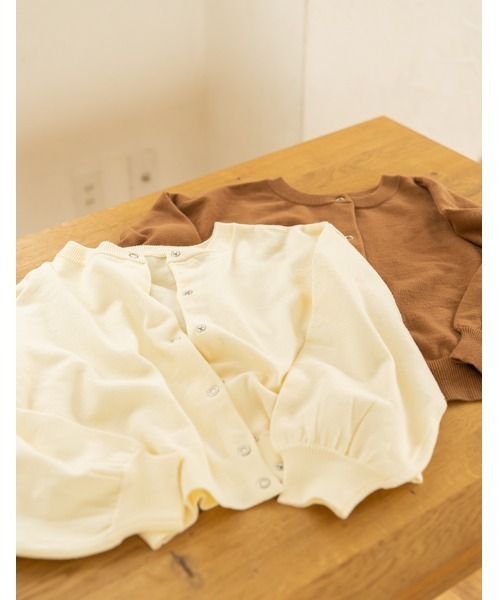 chocomee(チョコミー)の「snap button short cardigan/スナップボタンショートカーディガン(カーディガン/ボレロ・レディース・アイボリー/ブラウン・FREE)」の9枚目の写真