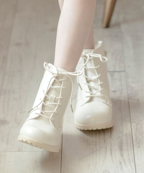 Catherine Cottage（キャサリンコテージ）の「ベージュレースアップブーツ（ブーツ・キッズ・ベージュ・18/19/20/21/22/23/24）」の13枚目の写真