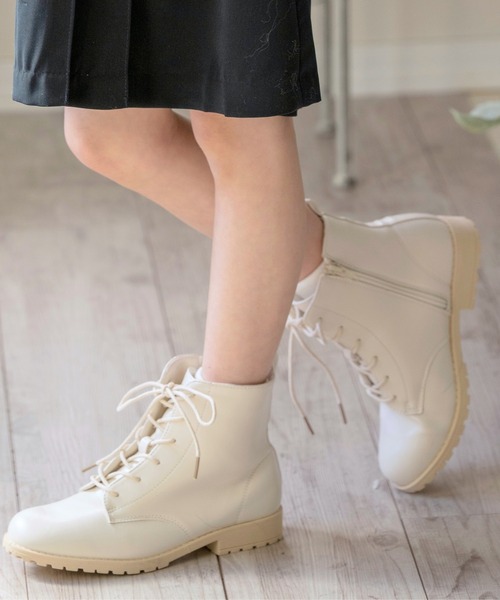 Catherine Cottage（キャサリンコテージ）の「ベージュレースアップブーツ（ブーツ・キッズ・ベージュ・18/19/20/21/22/23/24）」の21枚目の写真