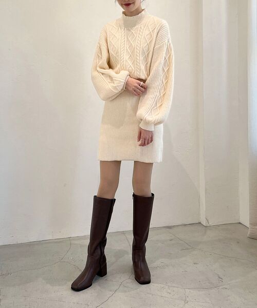 MAJESTIC LEGON（マジェスティックレゴン）の「ケーブルミニニットワンピース（ワンピース・レディース・ブラック/グレー/アイボリー・MEDIUM）」の4枚目の写真