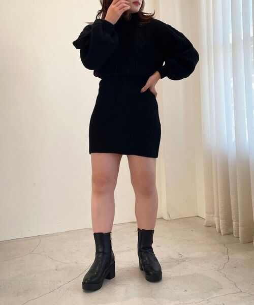 MAJESTIC LEGON（マジェスティックレゴン）の「ケーブルミニニットワンピース（ワンピース・レディース・ブラック/グレー/アイボリー・MEDIUM）」の5枚目の写真