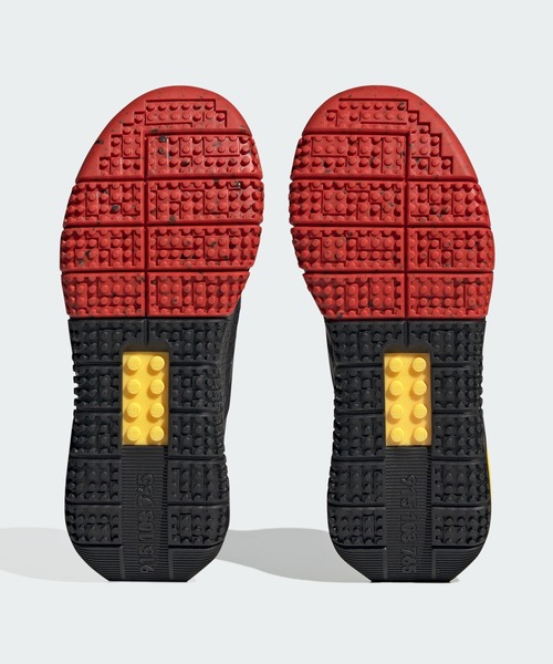 adidas（アディダス）の「adidas スポーツ DNA × LEGO / adidas Sport DNA × LEGO / アディダス（スニーカー・キッズ・ブラック×レッド/イエロー系その他・25.0cm/22.0cm/22.5cm/23.0cm/23.5cm/24.0cm/24.5cm/17.0cm/18cm/19.0cm/20.0cm/21.0cm）」の5枚目の写真