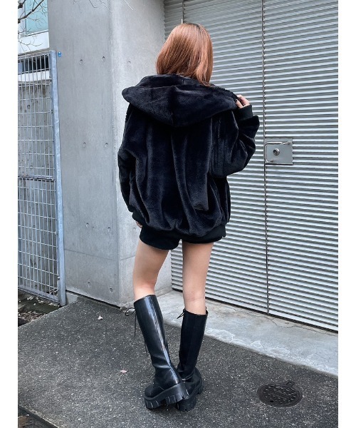 ENVYM（アンビー）の「フーディーファーブルゾン（ブルゾン・レディース・ブラック/ホワイト・FREE）」の12枚目の写真