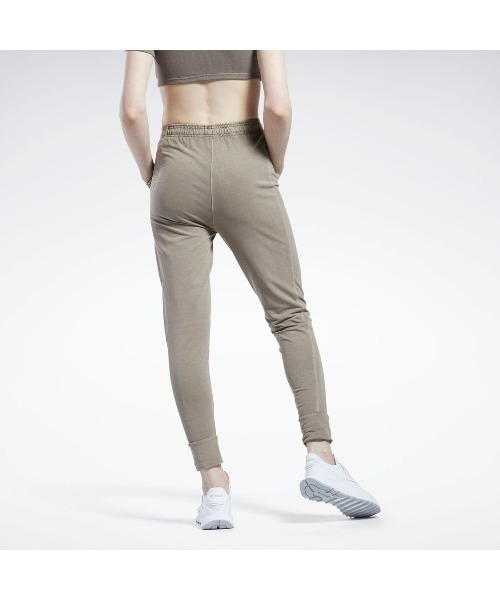 Reebok(リーボック)の「フィッティドパンツ / CL ND FITTED PANT(スウェットパンツ・レディース・グレー/アッシュグレー・J/L/J/M/J/S/J/O/X-LARGE/MEDIUM/SMALL/LARGE)」の13枚目の写真
