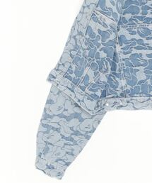 A BATHING APE（アベイシングエイプ）の「SOLID CAMO CROPPED
