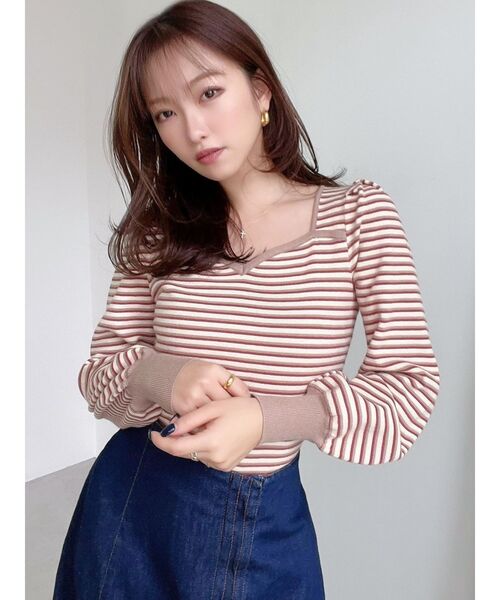 RESEXXY（リゼクシー）の「ハートネックニットトップス（ニット/セーター・レディース・ブラック/ベージュ/ブルー・FREE）」の4枚目の写真