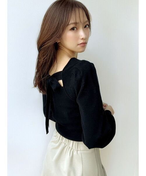 RESEXXY（リゼクシー）の「ハートネックニットトップス（ニット/セーター・レディース・ブラック/ベージュ/ブルー・FREE）」の11枚目の写真