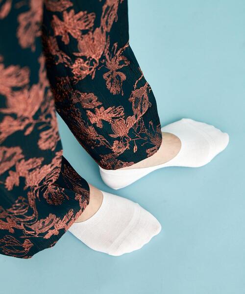 URBAN RESEARCH（アーバンリサーチ）の「『UR TECH』カバーソックス（ソックス/靴下・レディース・ブラック/チャコールグレー/ホワイト・22/24）」の5枚目の写真