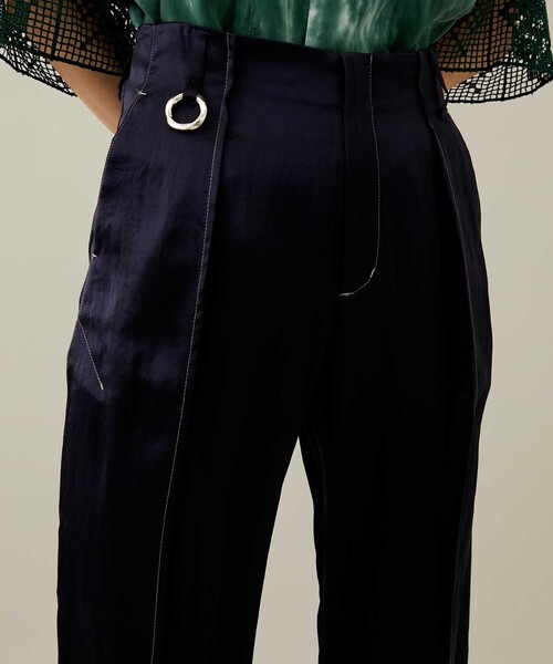 YOHEI OHNO（ヨウヘイオオノ）の「【YOHEI OHNO/ヨウヘイオオノ】アワーベーシックフレアトラウザー（スラックス・レディース・ベージュ/ネイビー・36/38）」の16枚目の写真