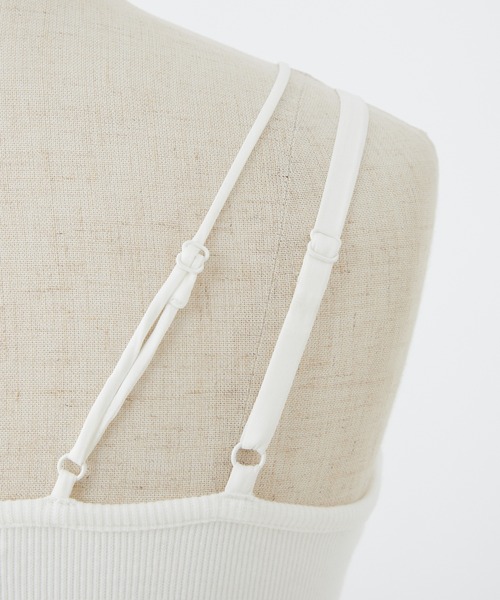 one after another NICE CLAUP（ワンアフターアナザーナイスクラップ）の「カップ付き/肩ひも2way/シンプルブラトップ（キャミソール・レディース・ブラック/オフホワイト/ピンク・FREE）」の6枚目の写真