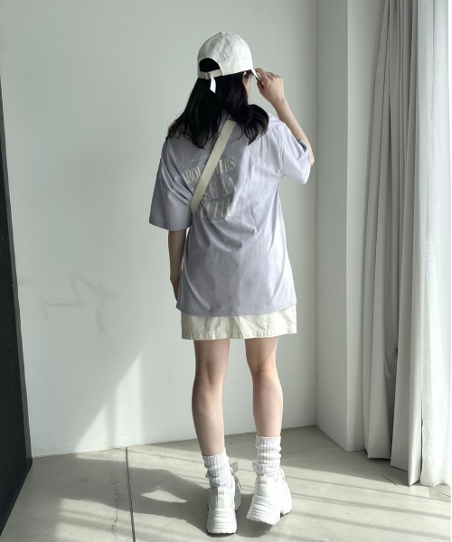 OLIVE des OLIVE(オリーブデオリーブ)の「アニピクビッグTシャツ(Tシャツ/カットソー・レディース・アイボリー/オフホワイト/サックスブルー/スミクロ・FREE)」の13枚目の写真