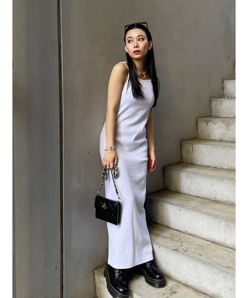 EVRIS(エヴリス)の「リブキャミソールロングワンピース(ワンピース・レディース・グレー/ブラック/ブルー・FREE)」の21枚目の写真