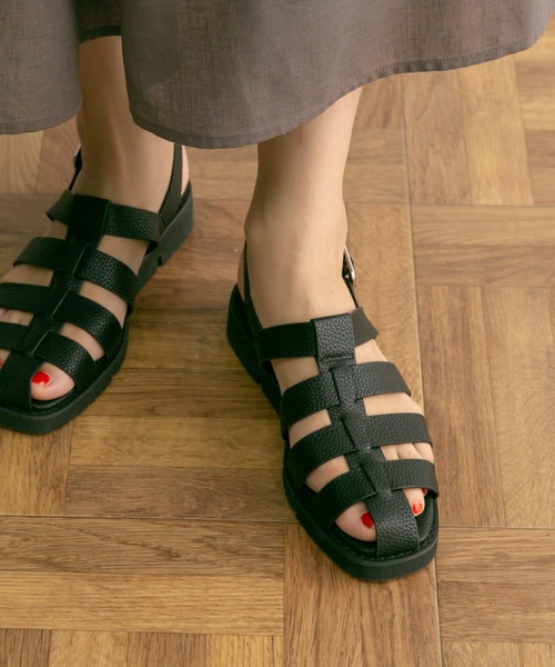 URBAN RESEARCH DOORS(アーバンリサーチドアーズ)の「コンフォートグルカサンダル(サンダル・レディース・ブラック/アイボリー・36/37/38)」の6枚目の写真