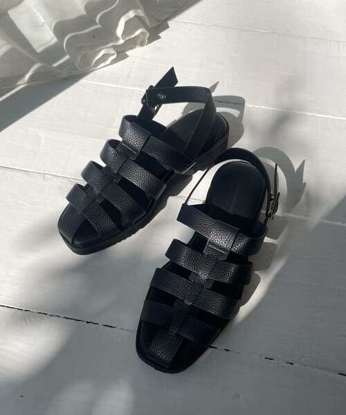 URBAN RESEARCH DOORS(アーバンリサーチドアーズ)の「コンフォートグルカサンダル(サンダル・レディース・ブラック/アイボリー・36/37/38)」の5枚目の写真