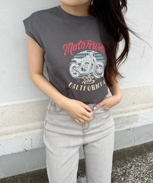 fifth（フィフス）の「フレンチスリーブプリントTシャツ（Tシャツ/カットソー・レディース・ベージュ/ホワイト/チャコールグレー・M）」の2枚目の写真