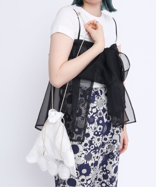 I am I in fact...(アイアムアイインファクト)の「●キキレース 巾着ショルダーバッグ(ハンドバッグ・レディース・ホワイト/ブラック/ピンク・FREE)」の6枚目の写真