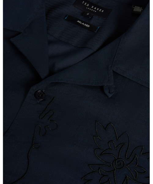 Ted Baker(テッドベーカー)の「RANNEY フラワー刺繍 半袖 コットンシャツ(シャツ/ブラウス・メンズ・ネイビー・2/3/4/5)」の6枚目の写真