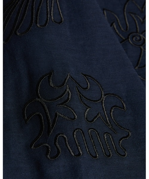 Ted Baker(テッドベーカー)の「RANNEY フラワー刺繍 半袖 コットンシャツ(シャツ/ブラウス・メンズ・ネイビー・2/3/4/5)」の8枚目の写真