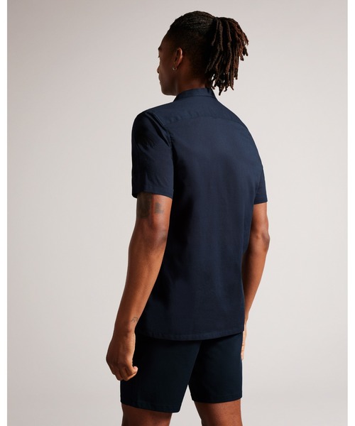 Ted Baker(テッドベーカー)の「RANNEY フラワー刺繍 半袖 コットンシャツ(シャツ/ブラウス・メンズ・ネイビー・2/3/4/5)」の2枚目の写真