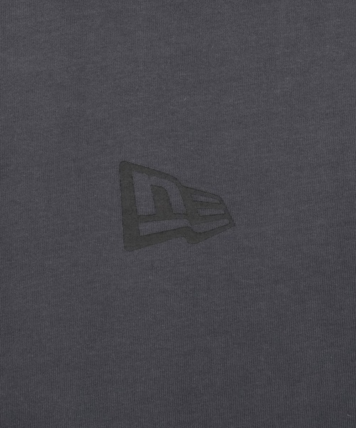 NEW ERA(ニューエラ)の「ニューエラ 長袖Tシャツ フラッグロゴ(Tシャツ/カットソー・メンズ・ダークグリーン/ベージュ/ブラック/ホワイト/グレー系その他・XL/M/XXL/L/S)」の9枚目の写真