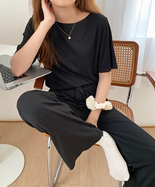 Girly Doll(ガーリードール)の「セットアップ Tシャツ&イージーパンツ 2点セット(ルームウェア/パジャマ・レディース・グリーン/ブルー/ピンク/グレー/ベージュ/ブラック・FREE)」の2枚目の写真