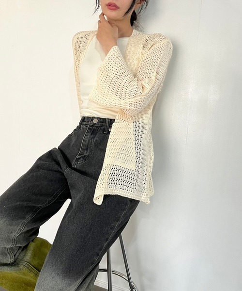 Jewelobe（ジュエローブ）の「フレアスリーブ透かし編みミディカーディガン（カーディガン/ボレロ・レディース・ブラウン/ベージュ/モカ・FREE）」の4枚目の写真