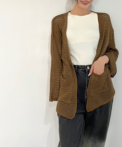 Jewelobe（ジュエローブ）の「フレアスリーブ透かし編みミディカーディガン（カーディガン/ボレロ・レディース・ブラウン/ベージュ/モカ・FREE）」の13枚目の写真
