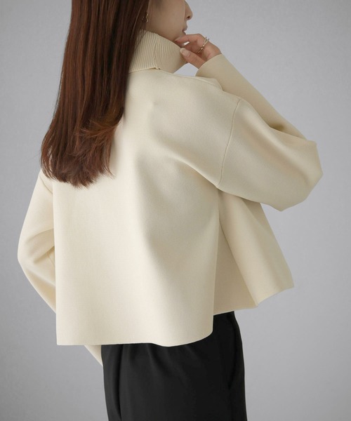 cheriella（シェリエラ）の「【cheriella】WEB限定　ショート丈フレアスリーブニット（ニット/セーター・レディース・アイボリー/ブラック/チェリーピンク/ブルー/グリーン・M）」の10枚目の写真