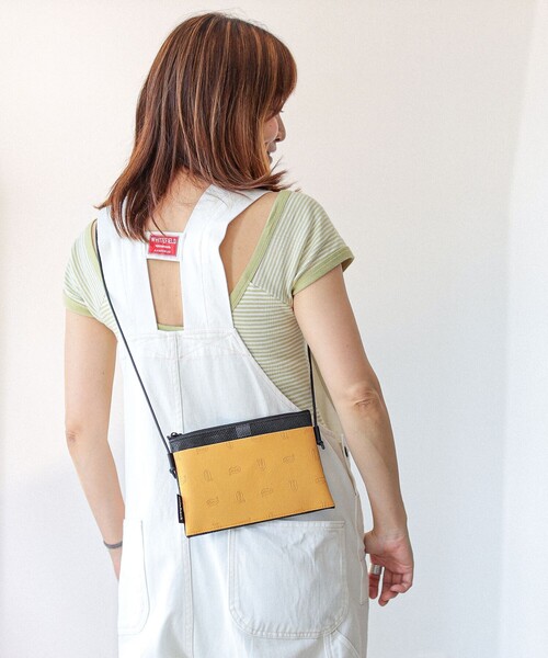 B:MING by BEAMS(ビーミングバイビームス)の「【予約】mixhack × B:MING by BEAMS / 別注 ビブラム メッシュ サコッシュ(ボディバッグ/ウエストポーチ・レディース・ブラック/オリーブ/イエロー・ONE SIZE)」の5枚目の写真