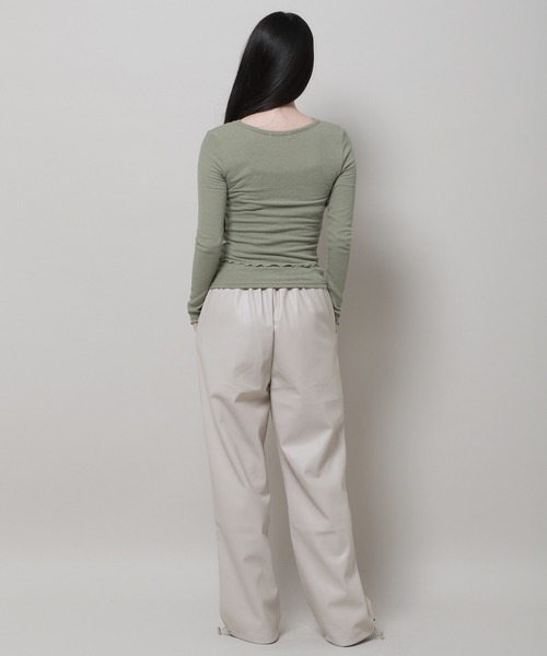 3.3 Field Trip （3.3フィールドトリップ）の「3.3 Field Trip／レザージョガーパンツ  2977530（その他パンツ・レディース・ベージュ/ブラック・SMALL）」の16枚目の写真