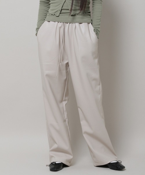 3.3 Field Trip （3.3フィールドトリップ）の「3.3 Field Trip／レザージョガーパンツ  2977530（その他パンツ・レディース・ベージュ/ブラック・SMALL）」の18枚目の写真