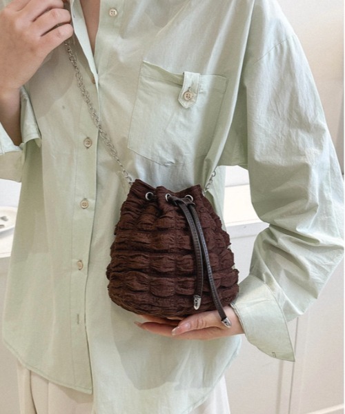 Burner(バーナー)の「【OKUOKU Recommend Select】ぽこぽこ 巾着ショルダーバッグ oku-bag-723850672239-15 U(ショルダーバッグ・レディース・ブラック/ピンク/グリーン/ホワイト/ブラウン・FREE)」の19枚目の写真