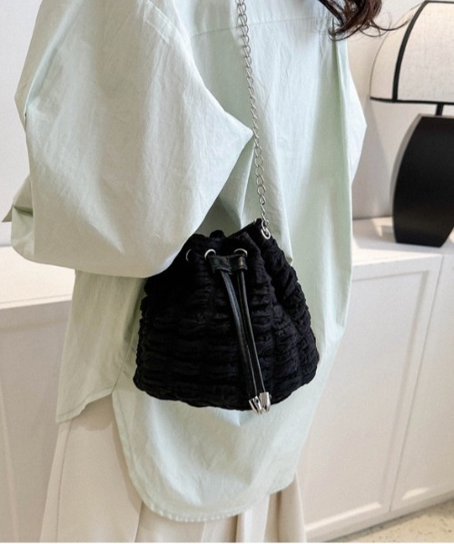 Burner(バーナー)の「【OKUOKU Recommend Select】ぽこぽこ 巾着ショルダーバッグ oku-bag-723850672239-15 U(ショルダーバッグ・レディース・ブラック/ピンク/グリーン/ホワイト/ブラウン・FREE)」の15枚目の写真