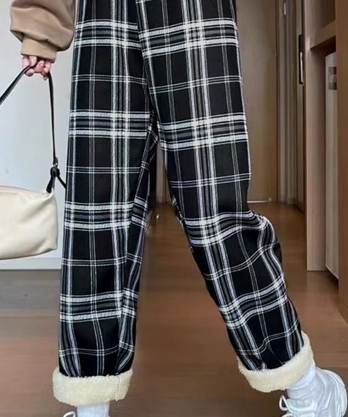 ad thie(アドティエ)の「チェック柄 裏起毛ストレートパンツ(その他パンツ・レディース・グリーン/ブラック/ライトブルー/ダークブラウン/ホワイト/イエロー・FREE)」の9枚目の写真