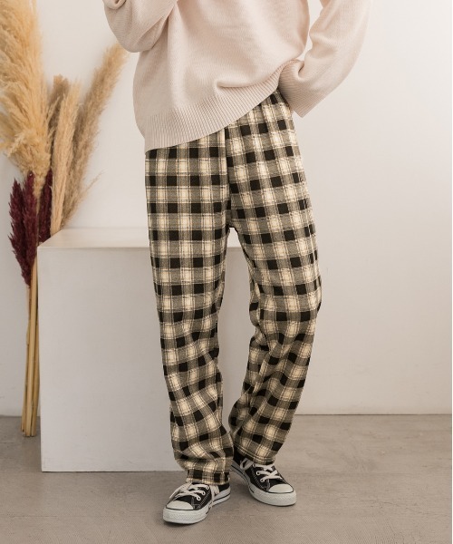 ad thie(アドティエ)の「チェック柄 裏起毛ストレートパンツ(その他パンツ・レディース・グリーン/ブラック/ライトブルー/ダークブラウン/ホワイト/イエロー・FREE)」の14枚目の写真