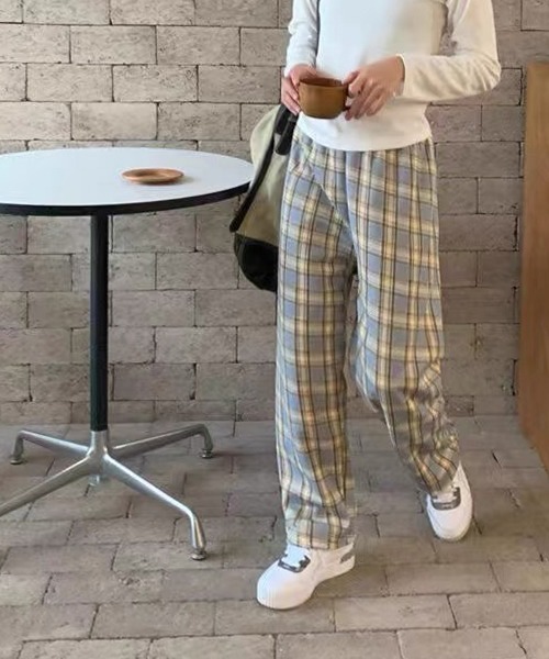 ad thie(アドティエ)の「チェック柄 裏起毛ストレートパンツ(その他パンツ・レディース・グリーン/ブラック/ライトブルー/ダークブラウン/ホワイト/イエロー・FREE)」の21枚目の写真