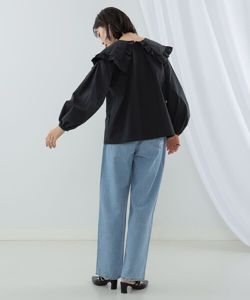 Ray BEAMS（レイビームス）の「Ray BEAMS / フリル ビッグスクエアカラー シャツ（シャツ/ブラウス・レディース・ホワイト/ブラック・ONE SIZE）」の5枚目の写真