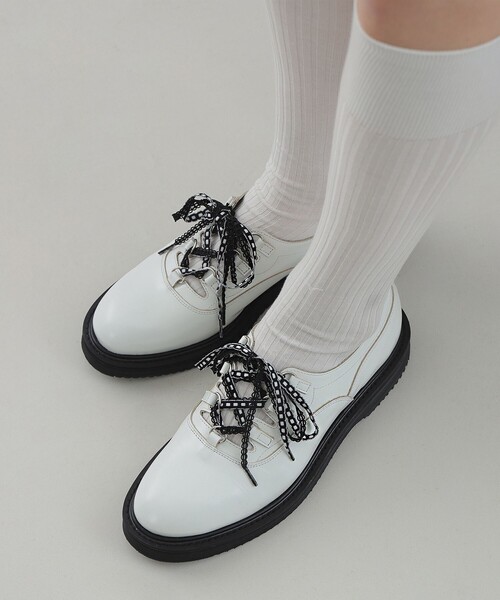 Ray BEAMS（レイビームス）の「Ray BEAMS / レース ギリーシューズ（ドレスシューズ・レディース・ホワイト/ブラック・25.0cm/24.0cm/23.5cm/23.0cm/24.5cm）」の3枚目の写真