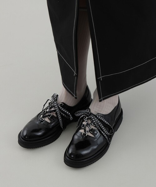 Ray BEAMS（レイビームス）の「Ray BEAMS / レース ギリーシューズ（ドレスシューズ・レディース・ホワイト/ブラック・25.0cm/24.0cm/23.5cm/23.0cm/24.5cm）」の5枚目の写真