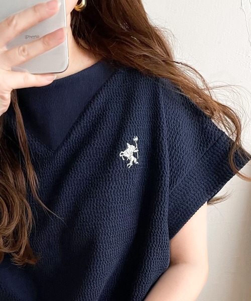 classicalelf(クラシカルエルフ)の「ポコポコ素材で大人フレンチ。オーガニックコットンL混 胸刺繍ネック切替半袖プルオーバー(Tシャツ/カットソー・レディース・モカ/ネイビー/ブラック系その他/ブラック/アイボリー/ピンクベージュ・LARGE/MEDIUM/SMALL/X-LARGE)」の5枚目の写真