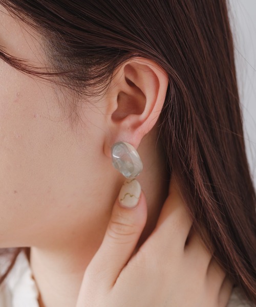 BIRTHDAY BAR(バースデイバー)の「Marble Stone Pierce(ピアス(両耳用)・レディース・ブラウン/グレー/カーキ/アイボリー・フリー)」の11枚目の写真